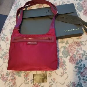 Longchamp Nylon Burgundy Crossbody bag with adjustable strap